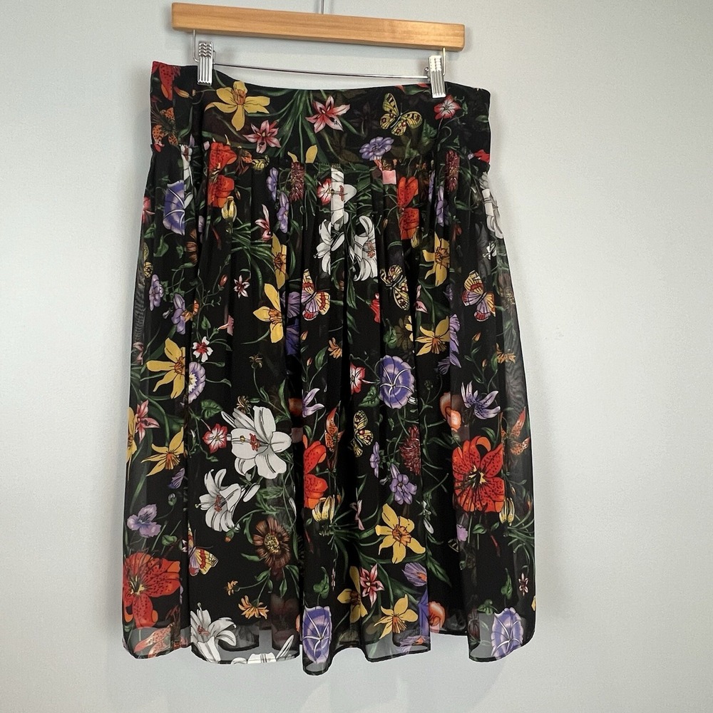 Evelyn Shelter Island Black Skirt Size 14 Botanical Floral Butterflies Pleat NWT